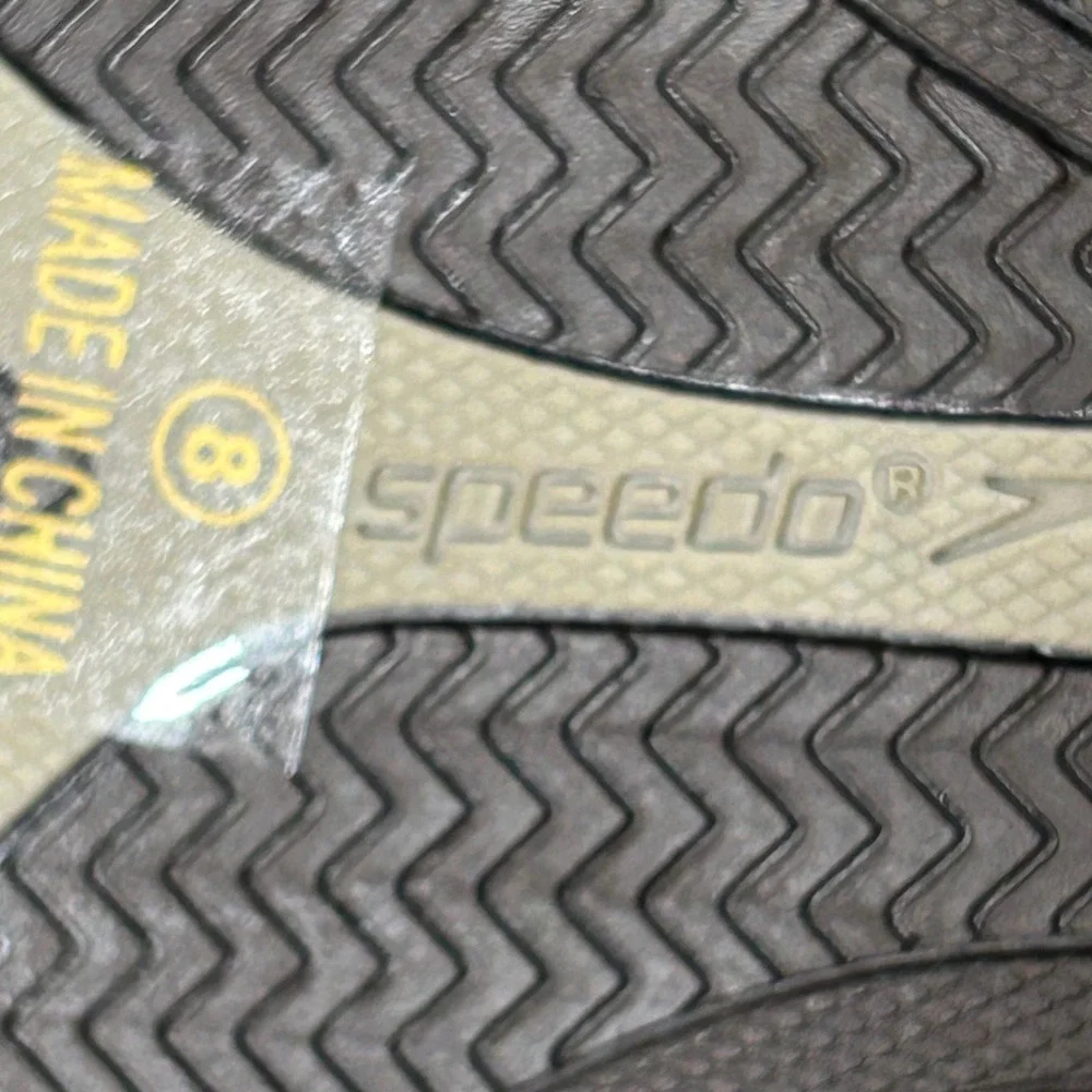 NWT‎ Speedo Women's Thong Sandals Flip Flops Brown Metallic Cutout Size 8